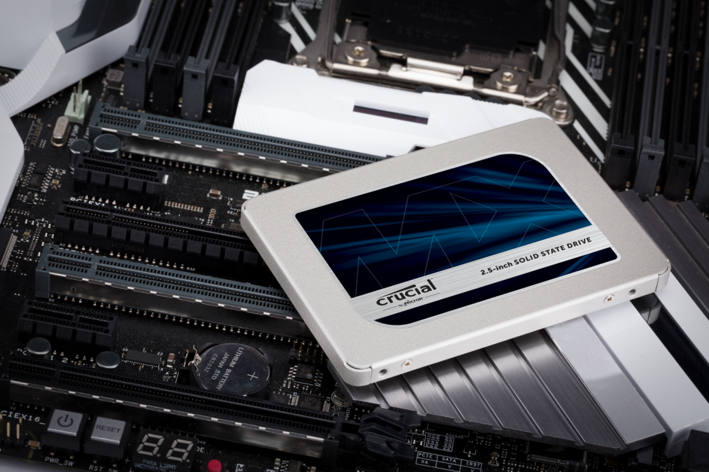 Crucial MX500 SSD 3D NAND SATA 2.5-inch Internal Solid State Drive | Read 560 MB/s Write 510 MB/s | 250GB 500GB 1TB 2TB 4TB Capacity Crucial MX500 SSD 3D NAND SATA 2.5-inch Internal Solid State Drive | Read 560 MB/s Write 510 MB/s | 250GB 500GB 1TB 2TB 4TB Capacity